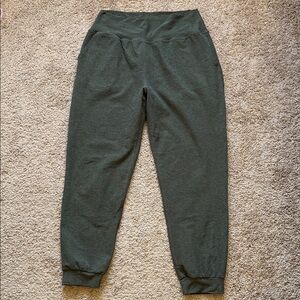 Beyond Yoga Midi Spacedye Lounge Athletic Jogger Green